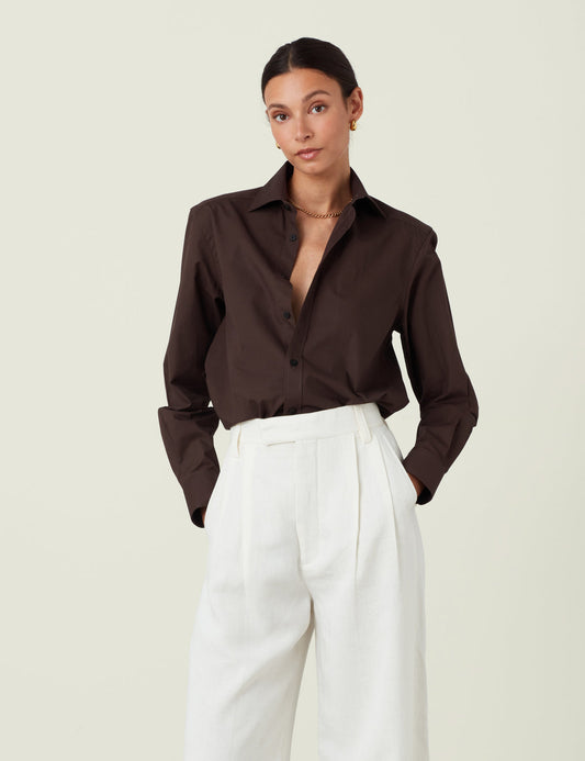 Boyfriend Fine Organic Cotton Solid Button Down Shirt in Chocolate Brown