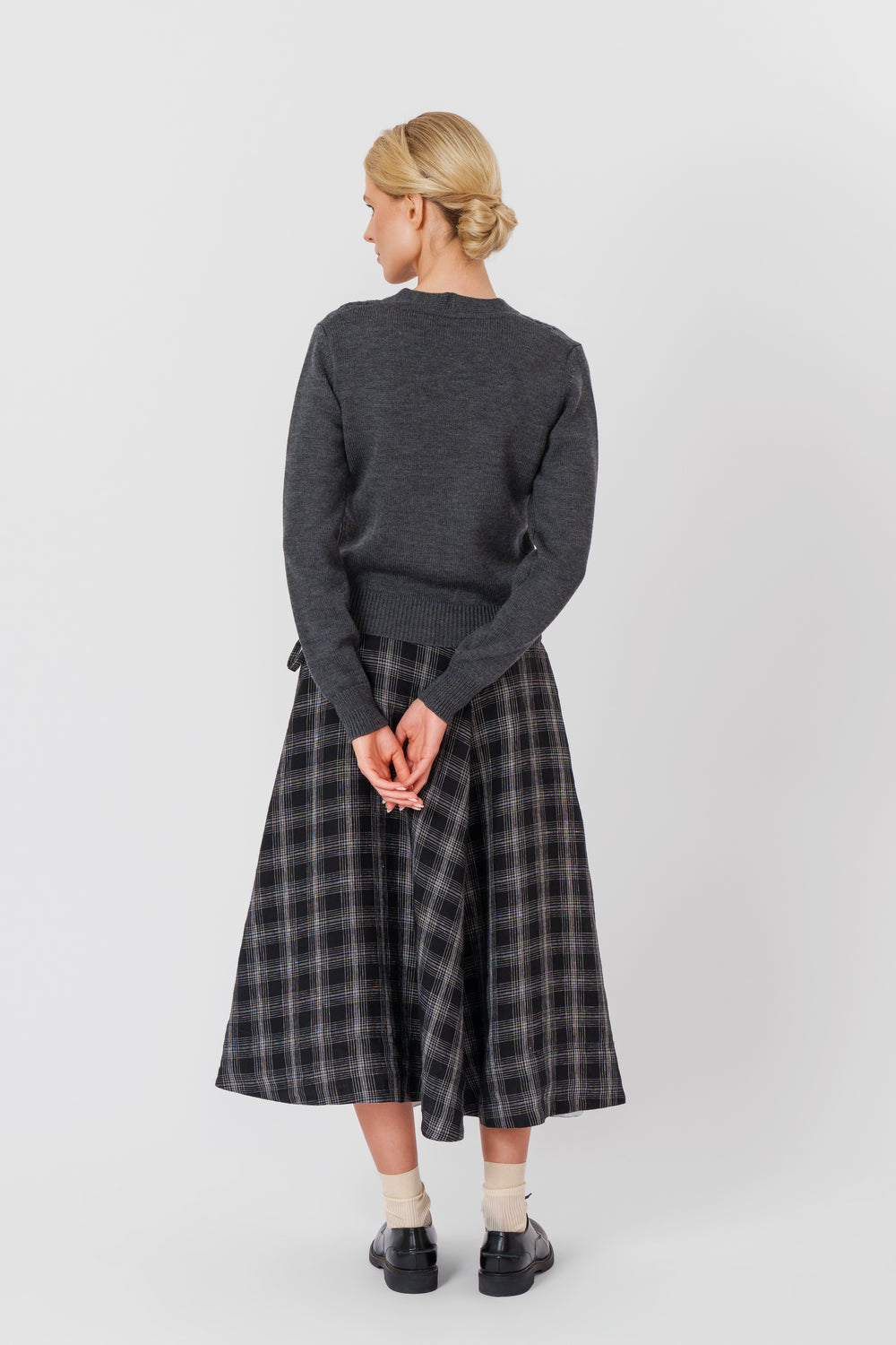 Elaine – Merino Wool Cardigan in Charcoal Grey