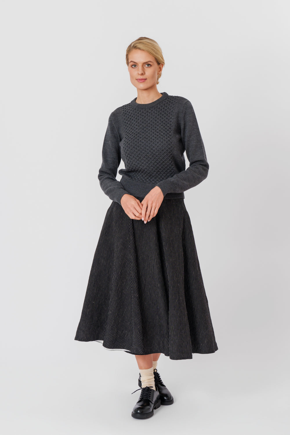 Elaine – Merino Wool Sweater in Charcoal Grey – Sensibly