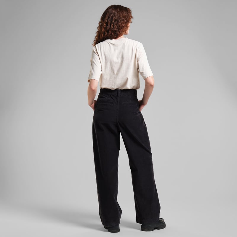 Vickeleby Organic Cotton Corduroy Pleated Trousers in Burgundy Red