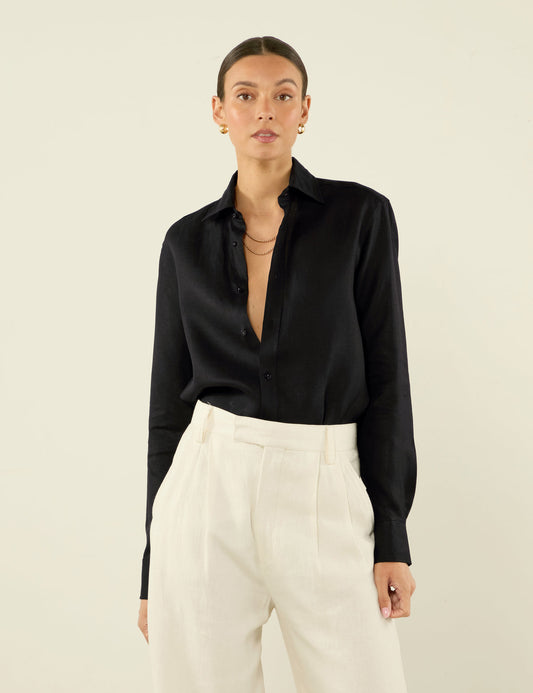 Boyfriend Linen Button Down Shirt in Black