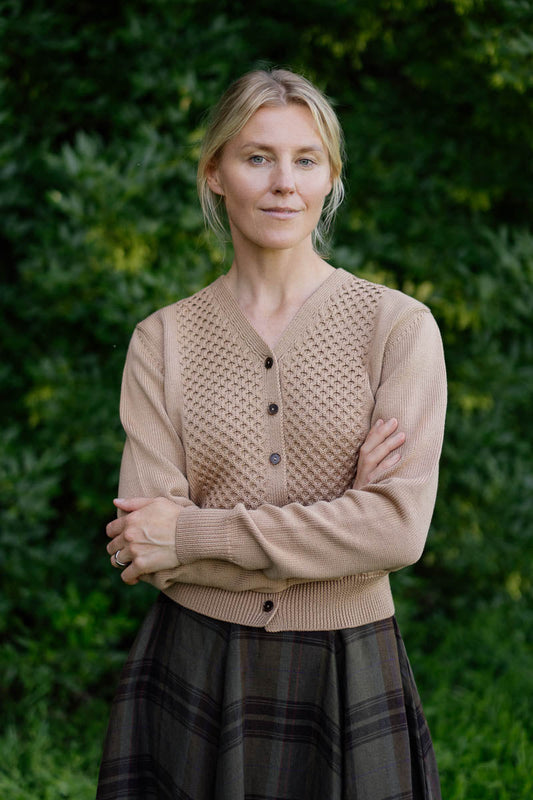 Elaine – Merino Wool Cardigan in Walnut Brown