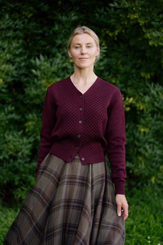 Elaine – Merino Wool Cardigan in Burgundy Red
