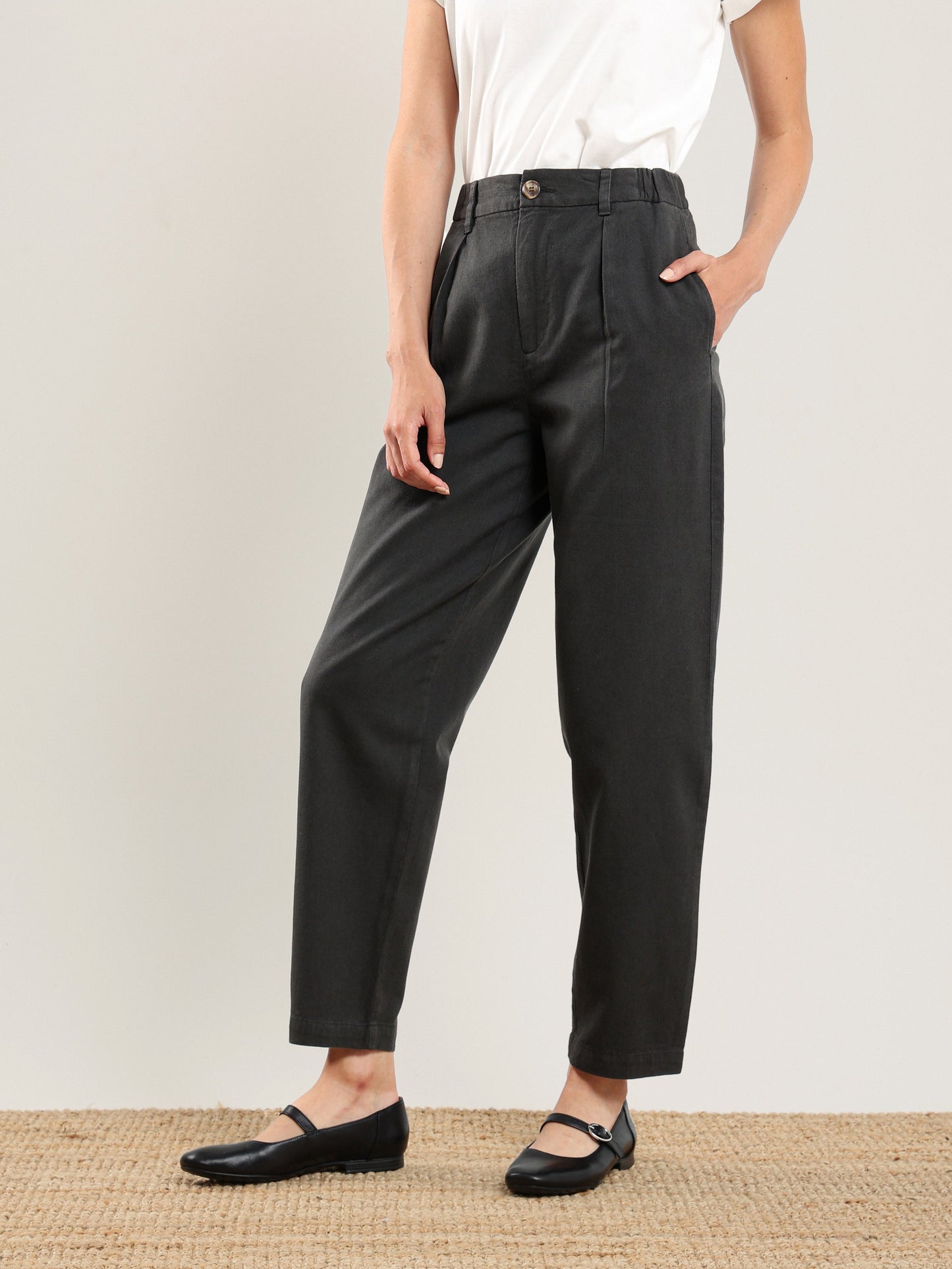 Ranya Pleated Trouser in Nile Silt