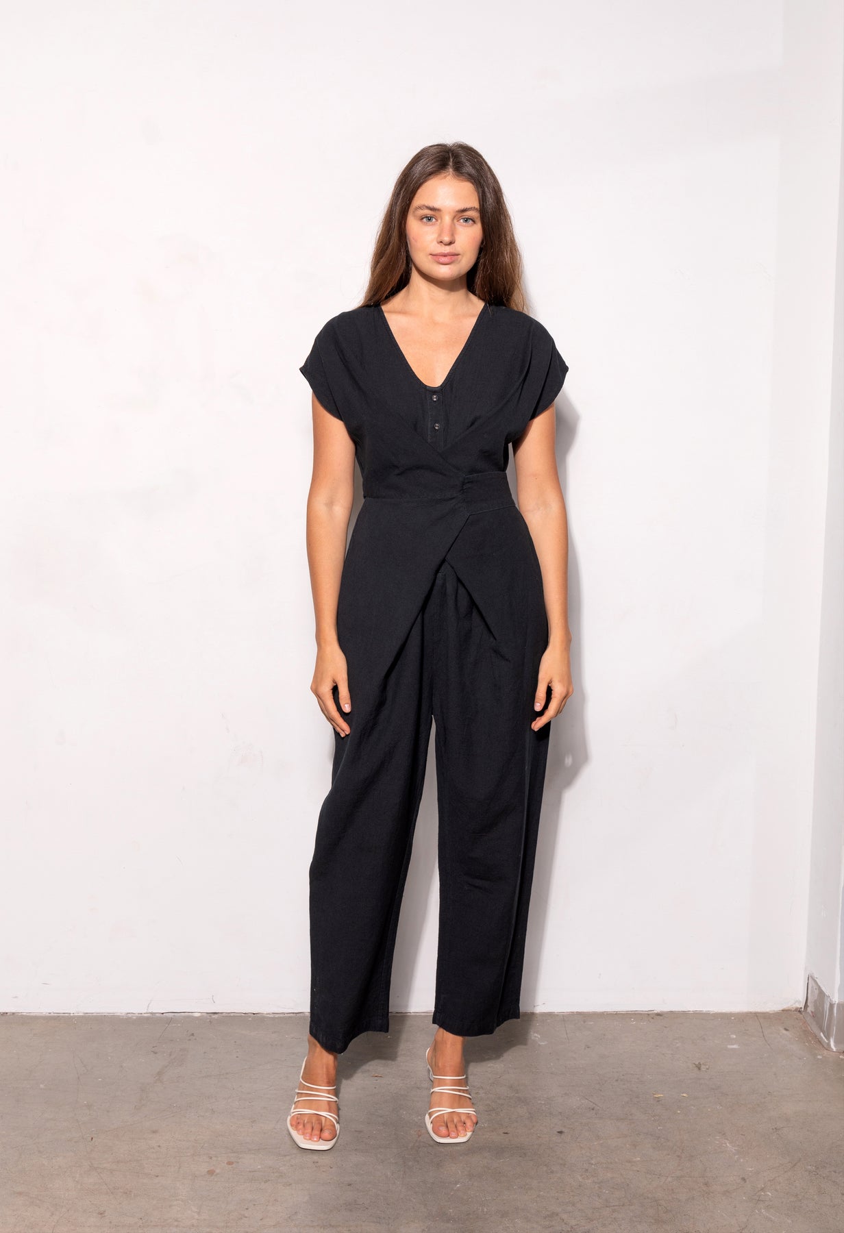 Venus Wrapped Jumpsuit in Cotton and Linen- Black