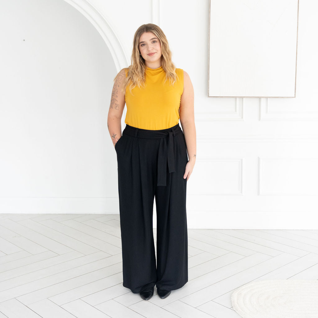 Wanderer Wide Leg Pant in Black
