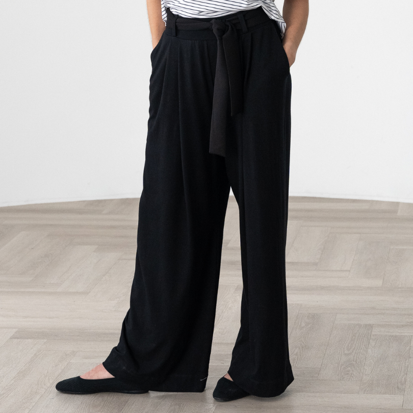 Wanderer Wide Leg Pant in Black