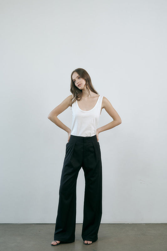 Cecilia Domestic Organic Cotton Scoop Neck Tank in Black